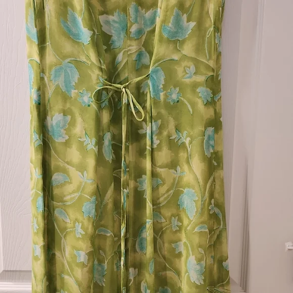 R.J. Collection Lined Floral Maxi Dress Women's Size 10 - Picture 5 of 8